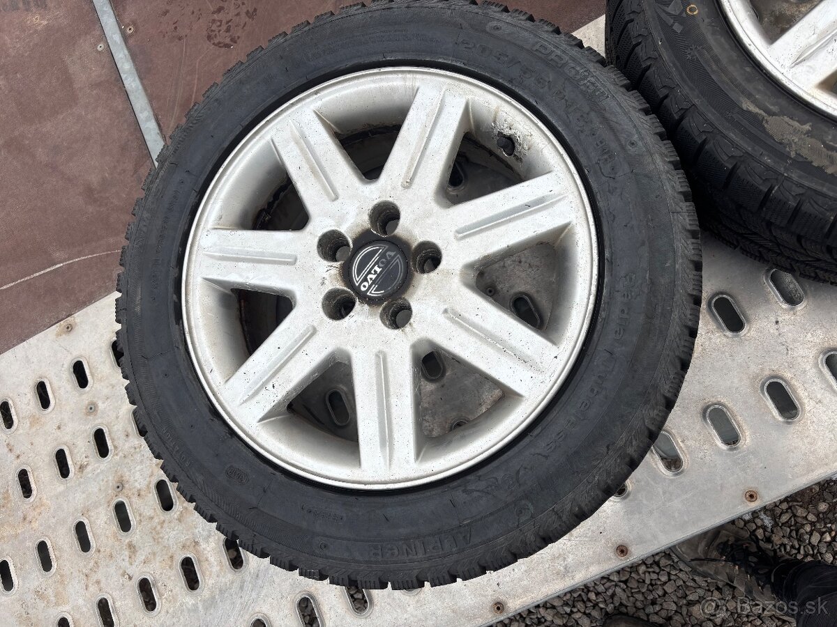 ORIGINÁL HLINÍKOVÉ DISKY VOLVO V50 ROZTEČ 5X108 R16