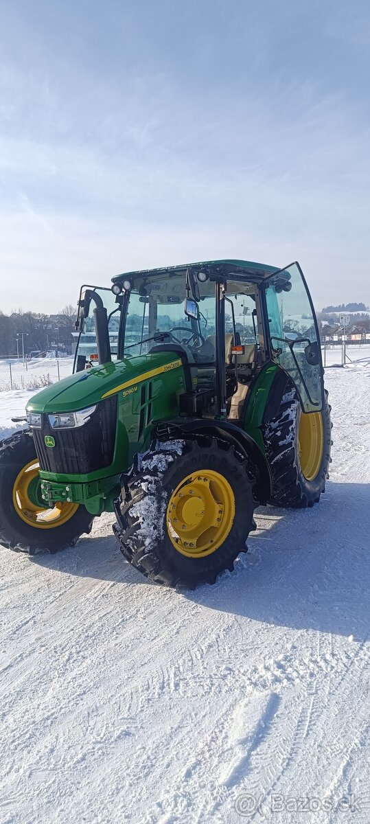 John Deere 5090 M Top Stav