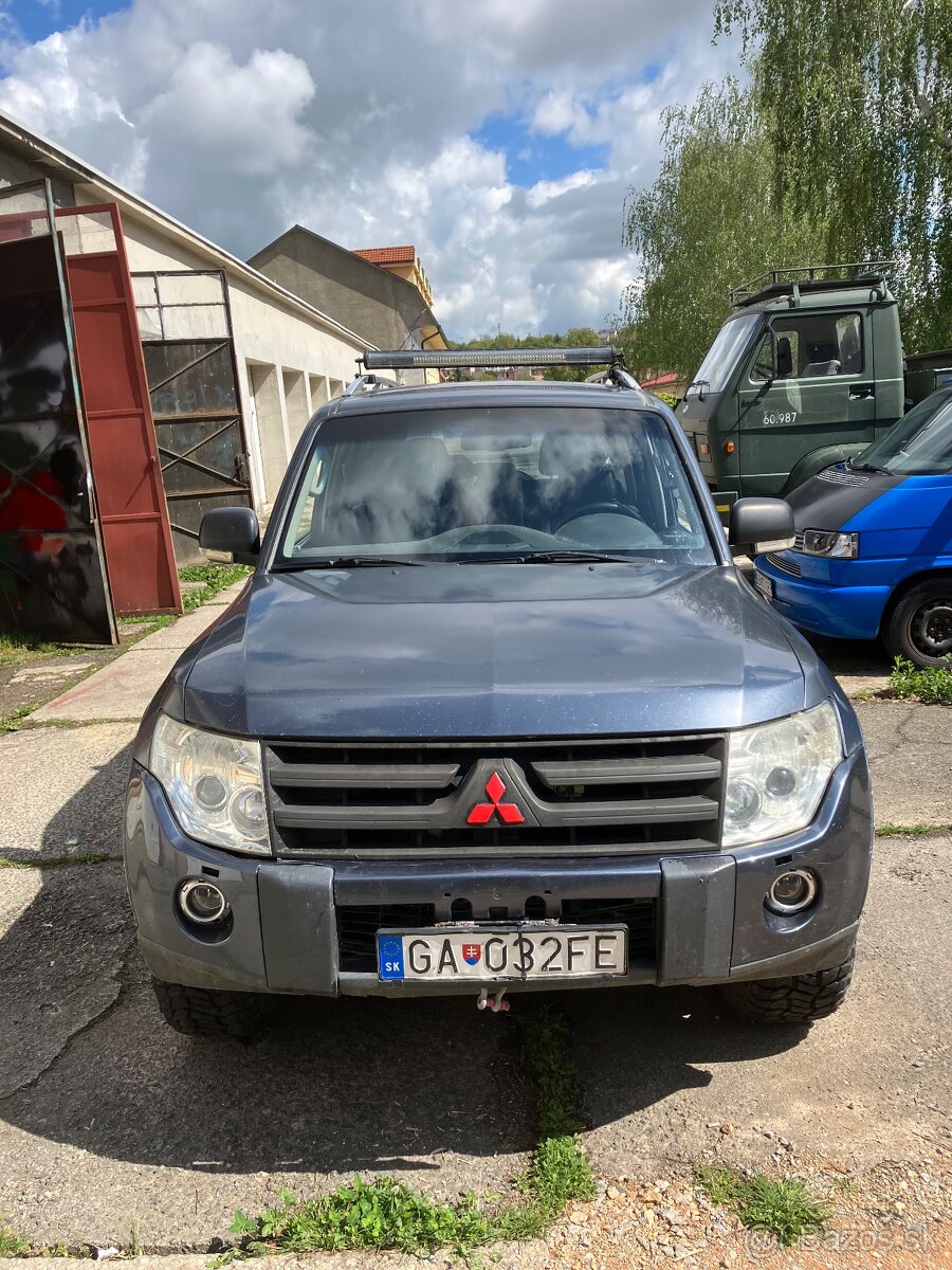 Mitsubishi pajero 4 predam vymenim