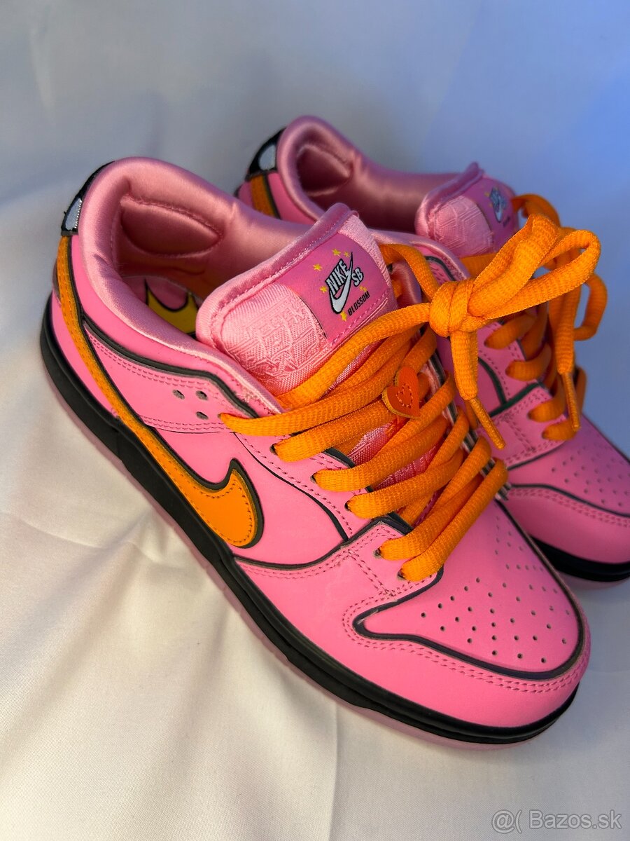 Nike SB Dunk Low The Powerpuff Girls Blossom