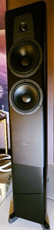 Predám stĺpové repro DYNAUDIO CONTOUR 30