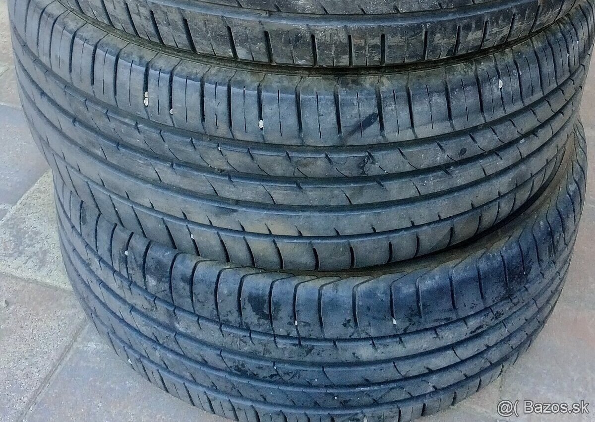 Predám 4ks letné pneu 235/45/18 Kumho lacno top stav