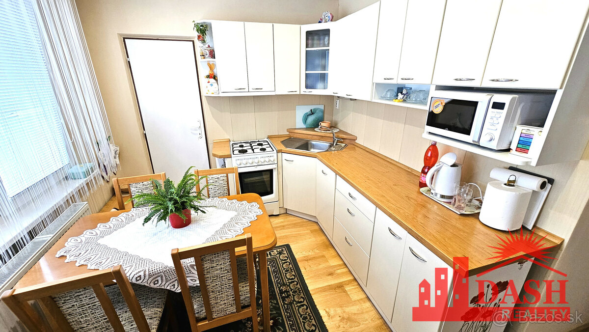 REZERVOVANÉ - Na predaj 3 izbový byt s lodžiou, 72 m2, Nová 