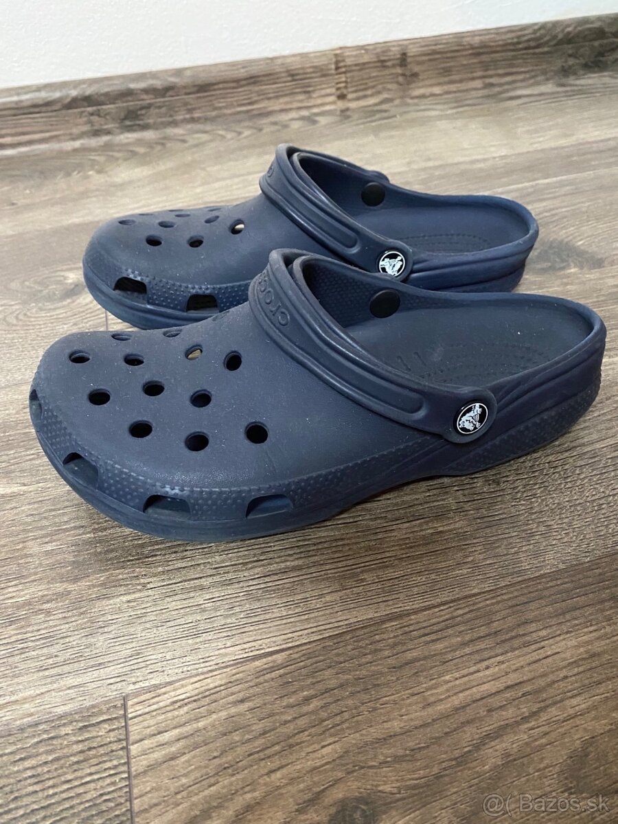 Crocsy