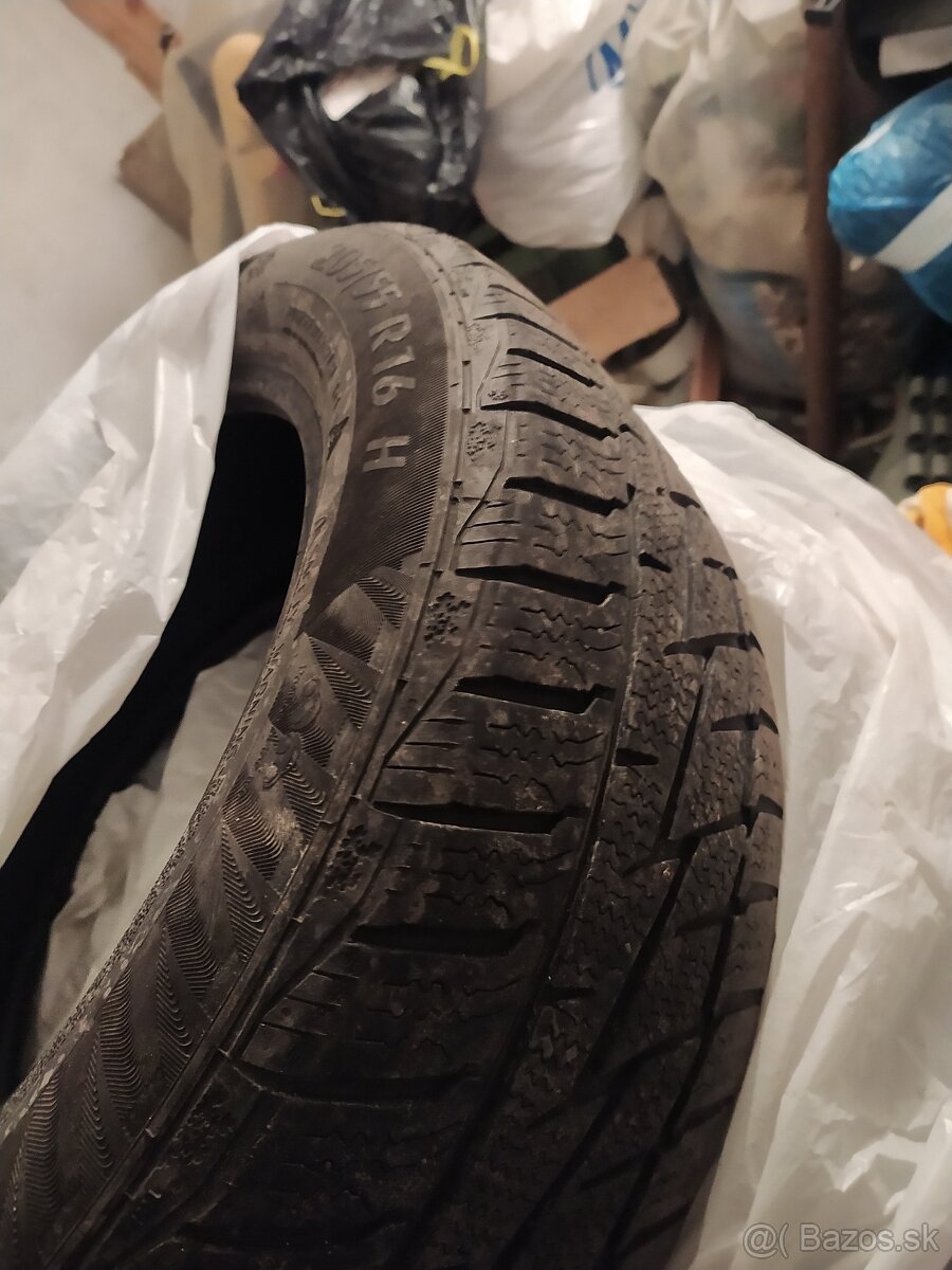 Pneu 205/55 R16