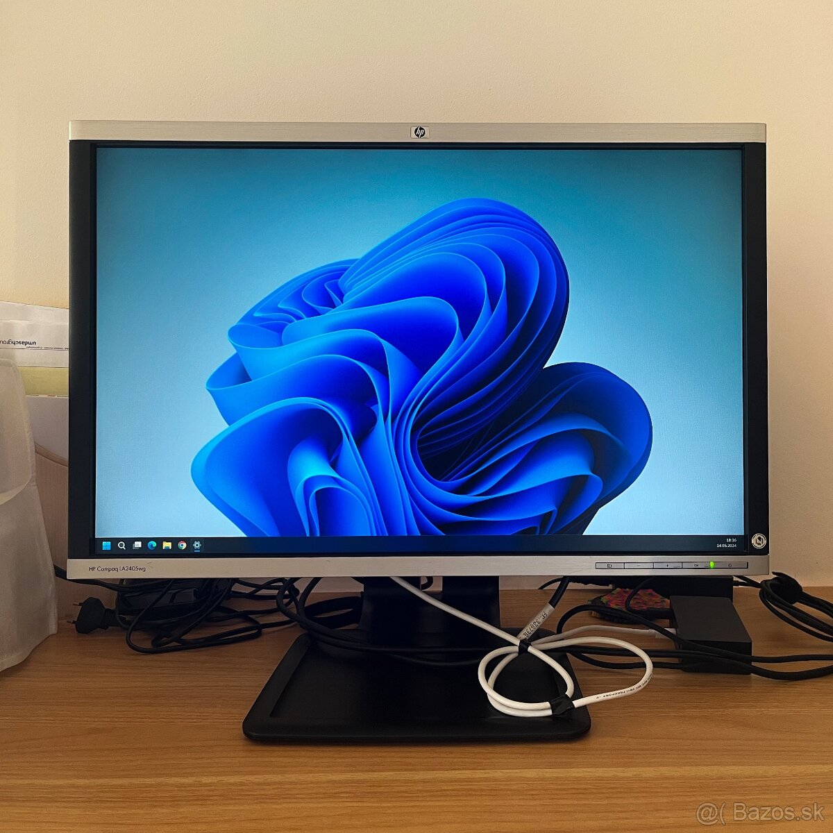 Monitor HP Compaq LA2405wg širokouhlý 24"