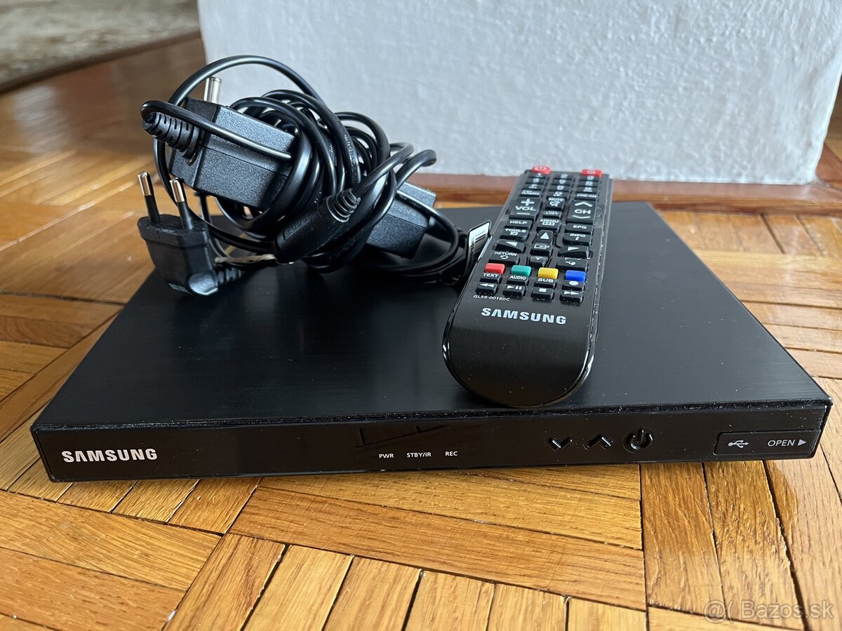 Satelit Samsung (set top box) + konzola ZADARMO