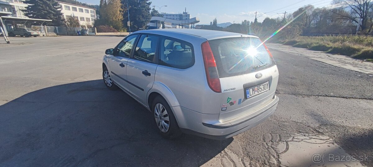 Ford Focus Combi 1.6i Benzin