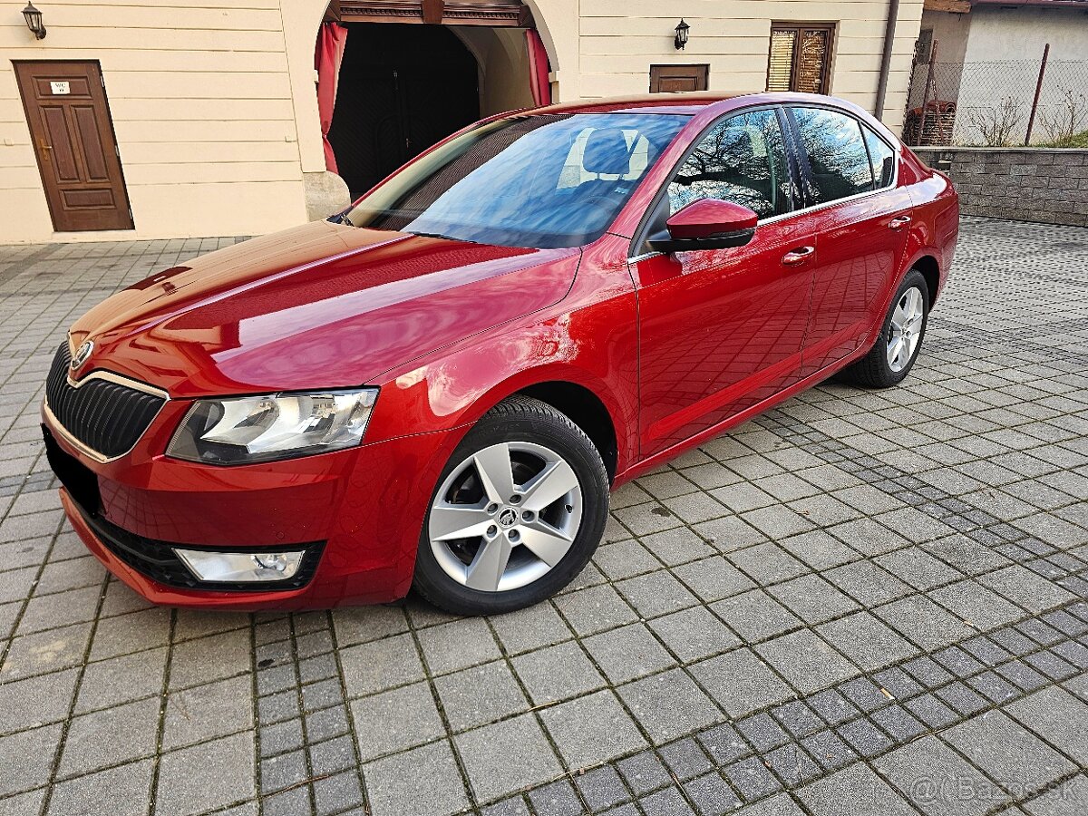 Škoda Octavia 1.6 TDI M5 Elegance Navi Ťažné R16 Orig. KM