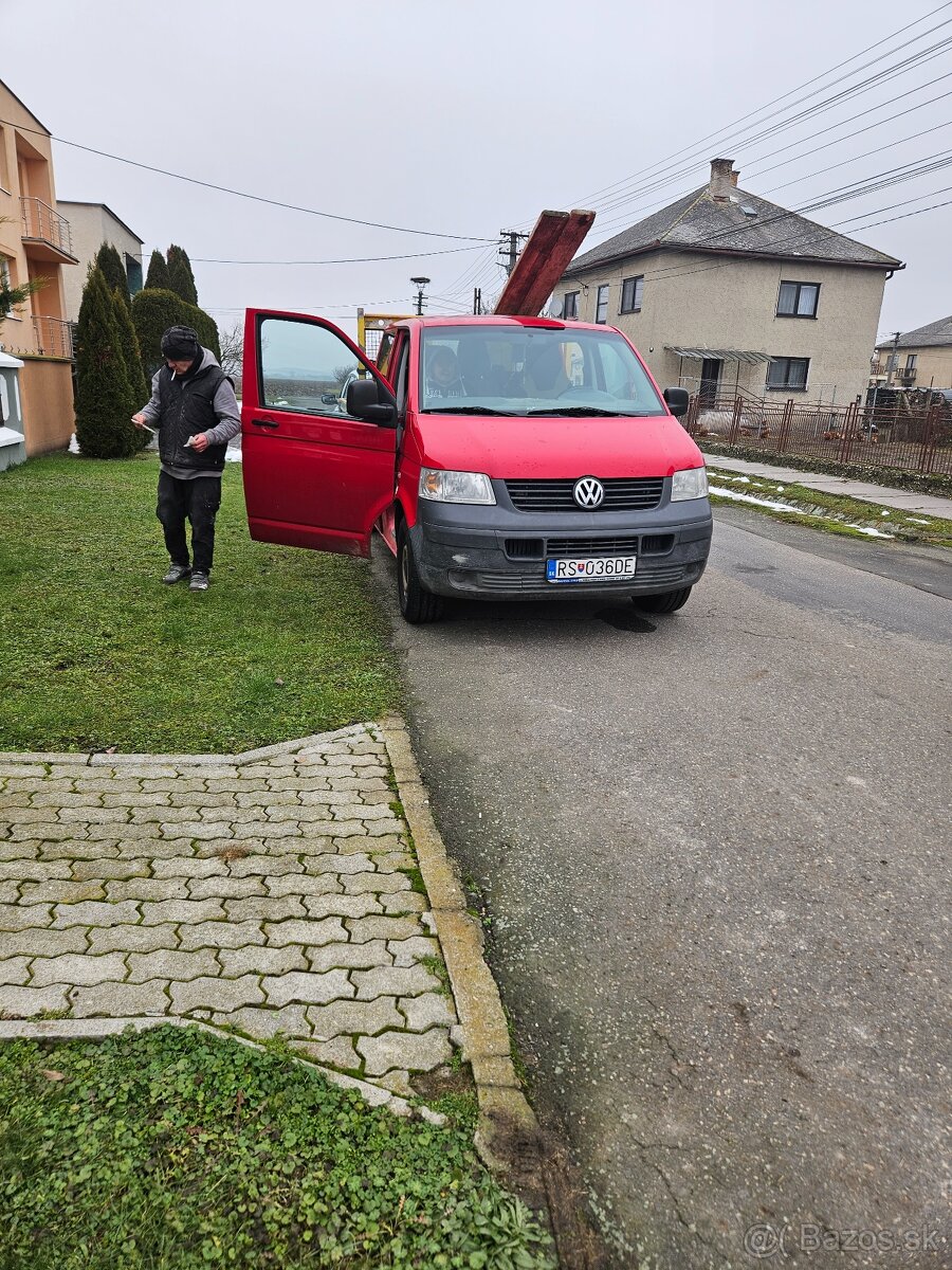 Volkswagen T5 Transporter Valník 6-miestny