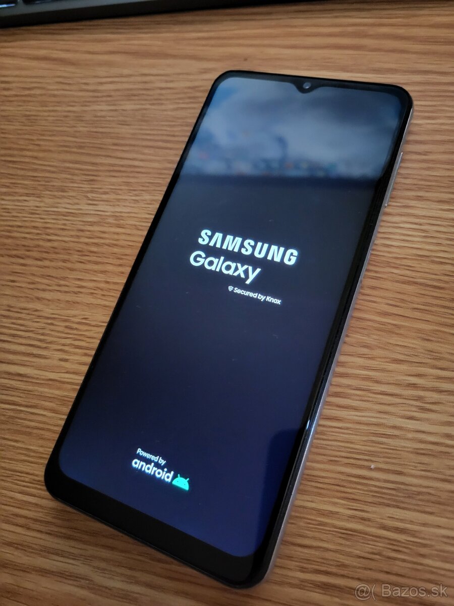 Samsung Galaxy A32 5G 128 GB, biely - NEFUNKČNÝ