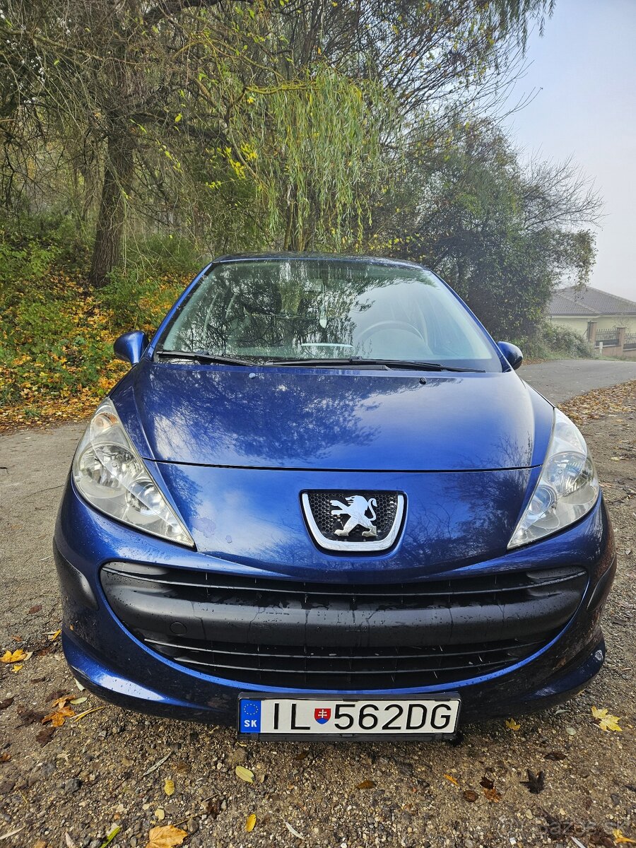 PEUGEOT 207 1.4 benzín