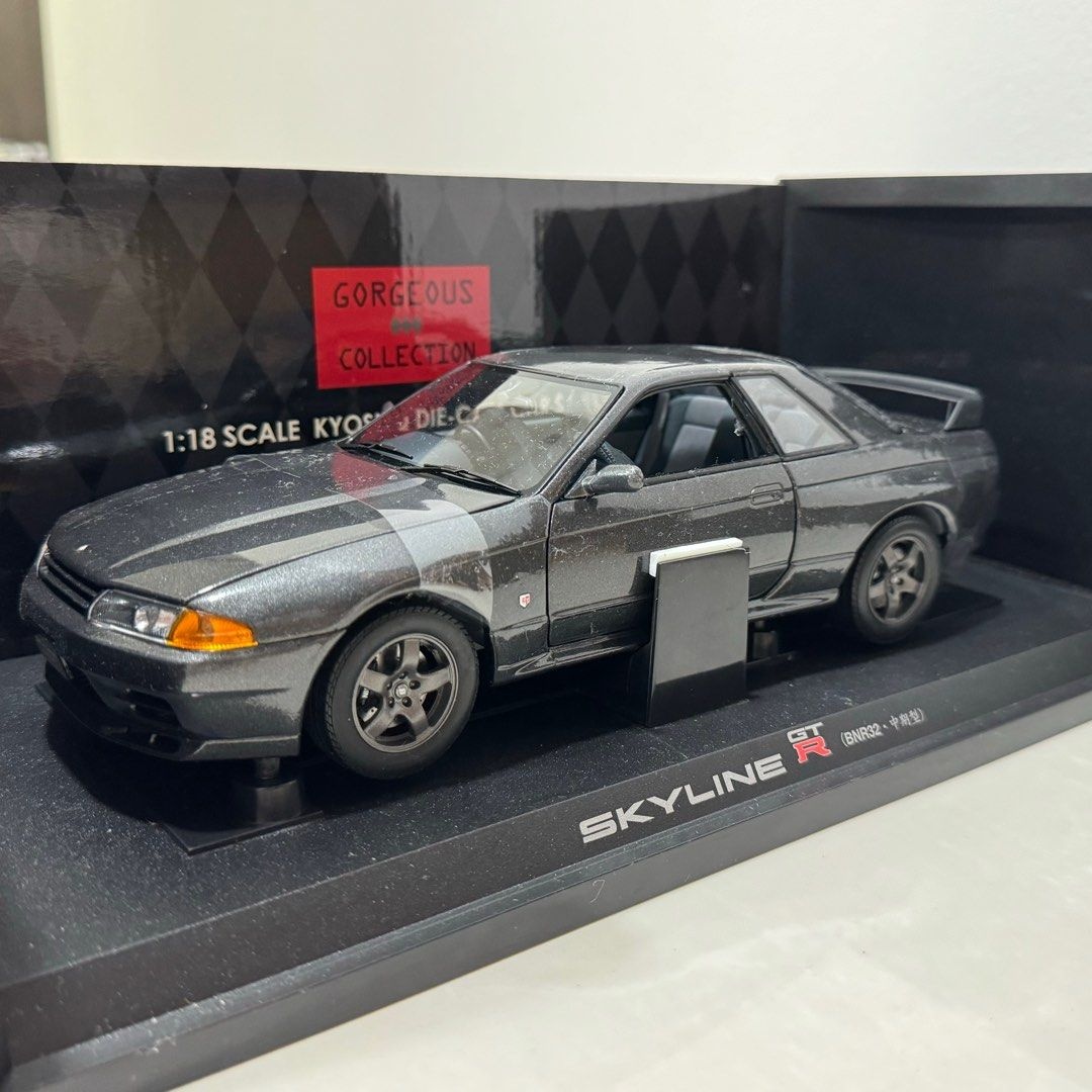 1:18 Kyosho Nissan Skyline GT-R BNR32