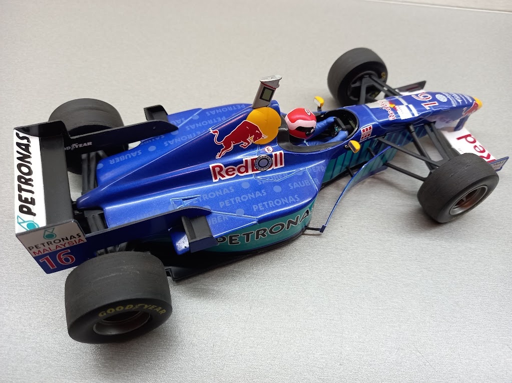 F1 SAUBER C16 RED BULL 1997 JOHNNY HERBERT ONYX 1:18