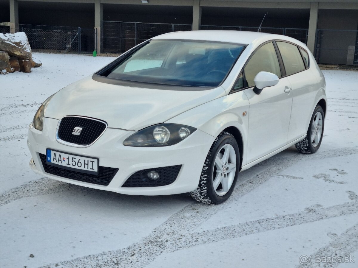 SEAT LEON