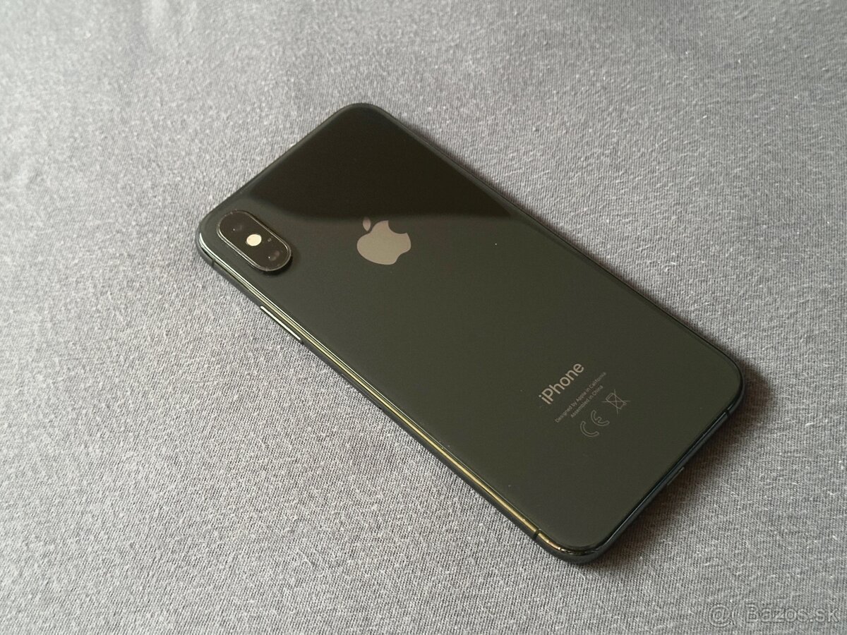 iPhone XS bez škrabanca