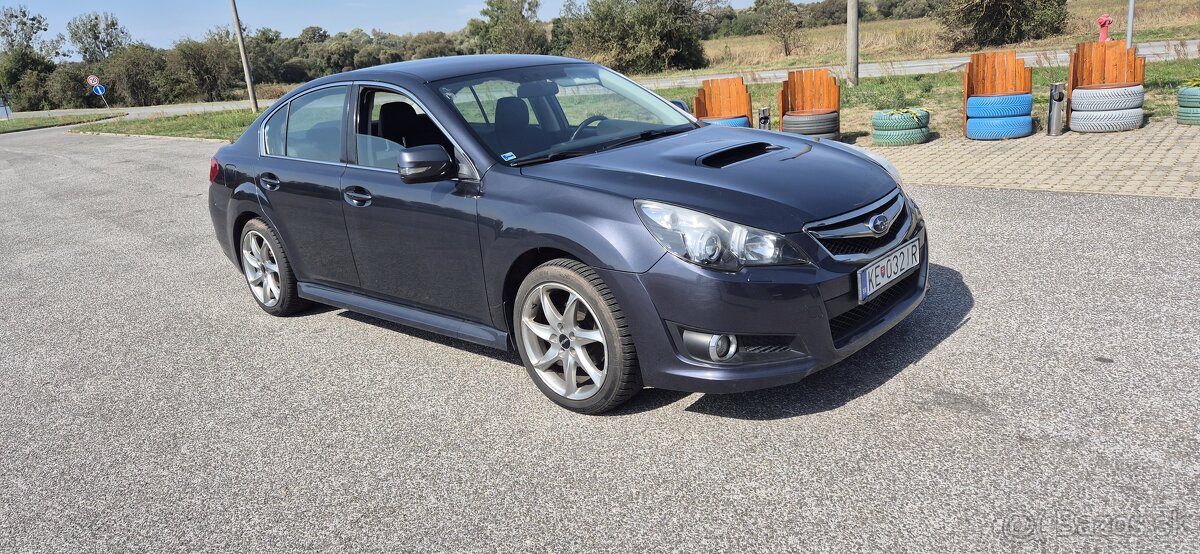 Subaru legacy 2.0 awd