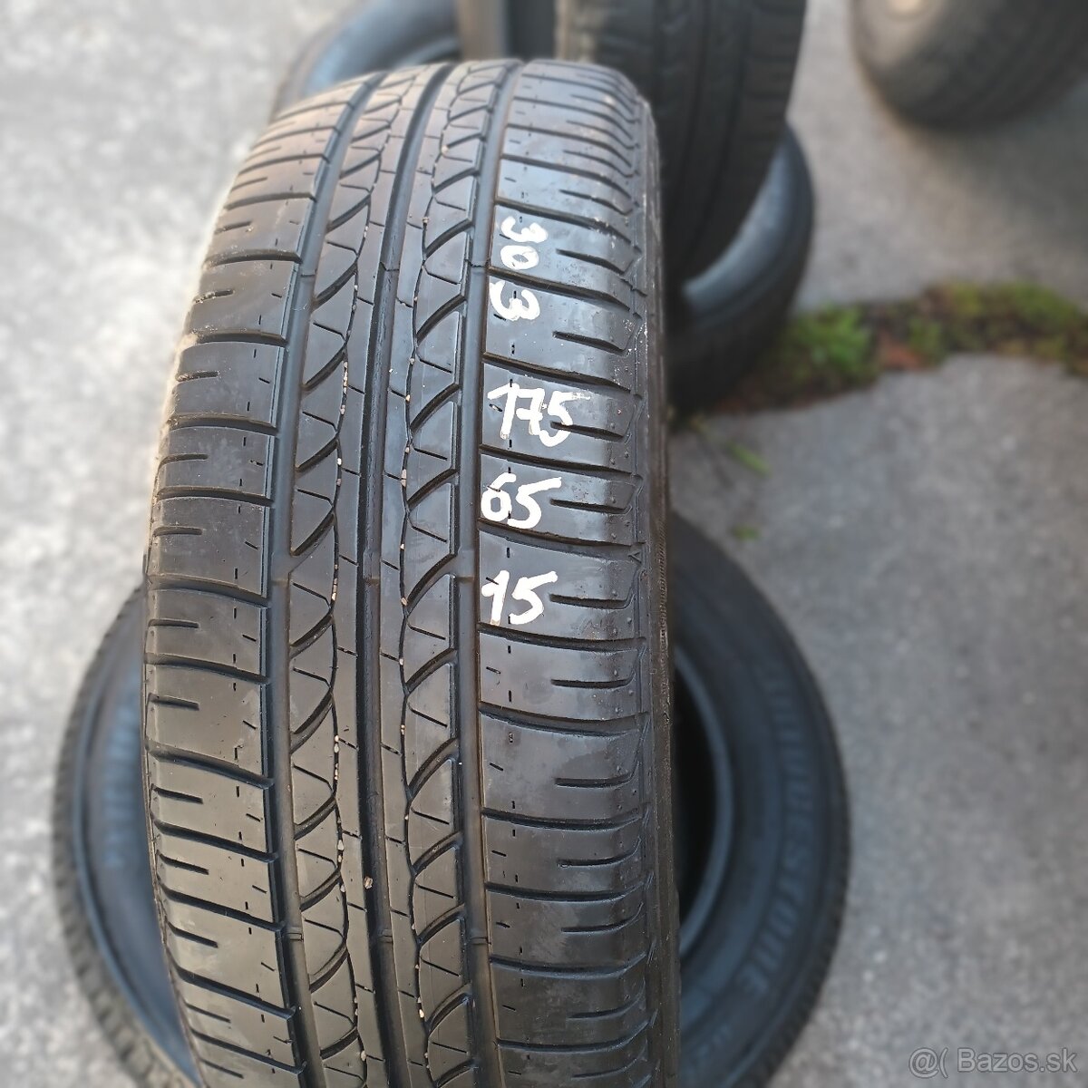 Predám letné pneumatiky Bridgestone B250  175/65 R15