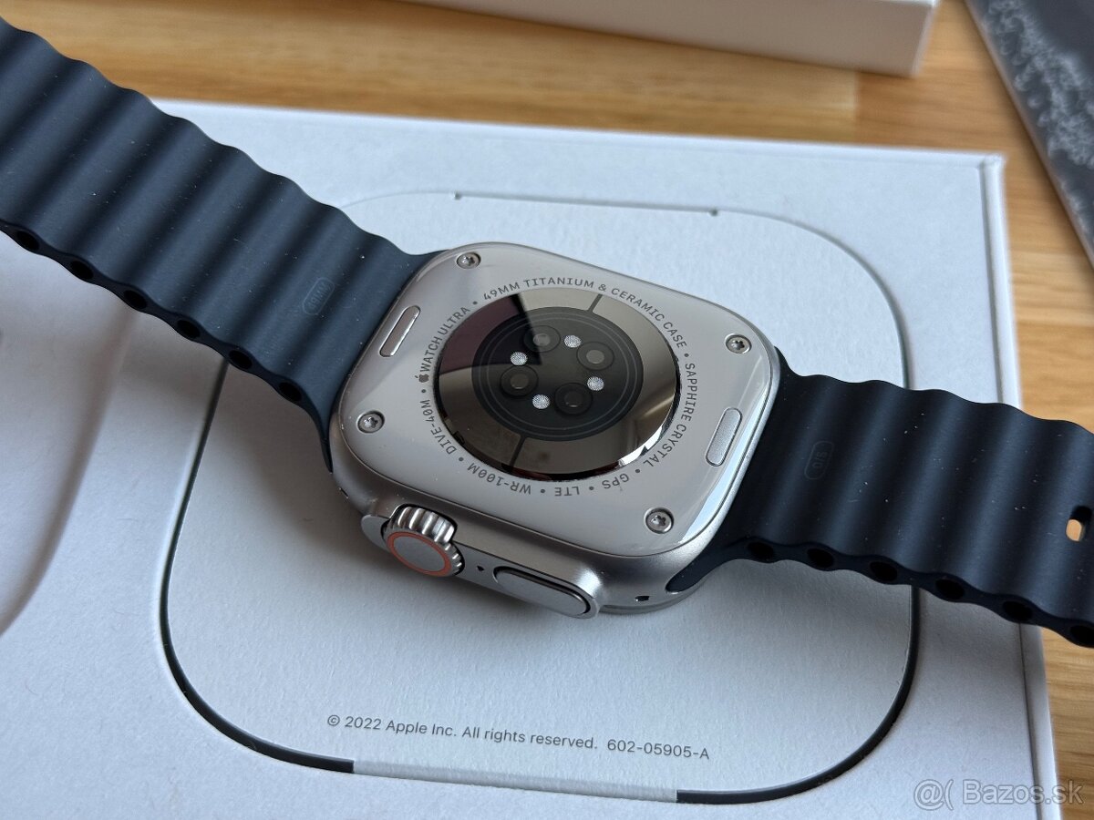 Apple Watch ULTRA 2 49mm, titan, e-SIM