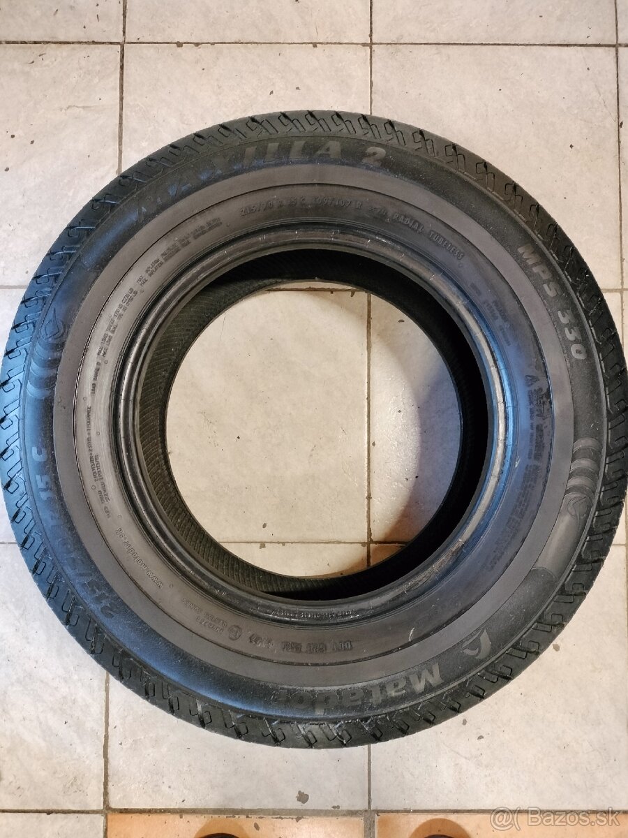 Pneu 215/70 R15C 109/107R Matador