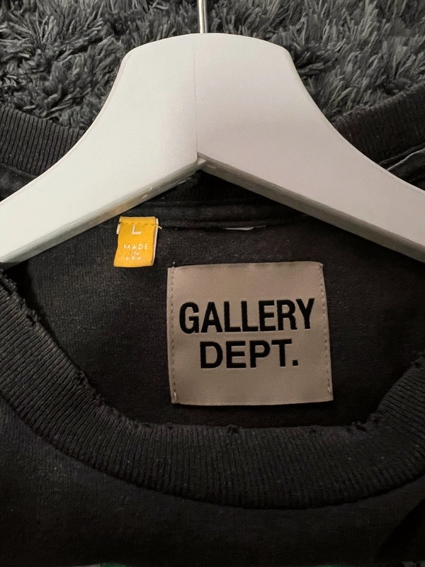 Gallery dept Corona tee