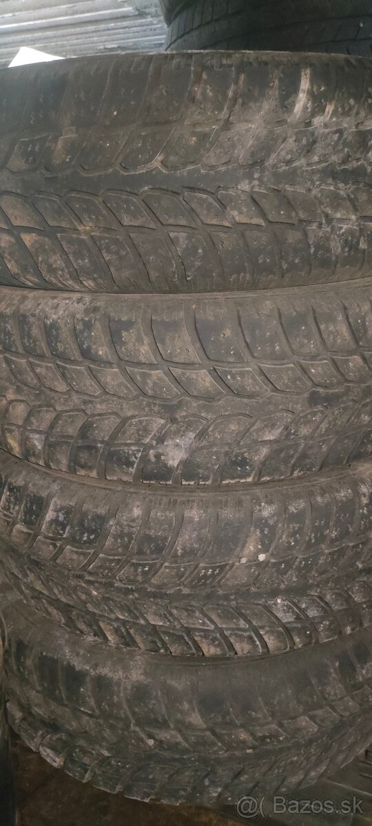 215/70R16 100T