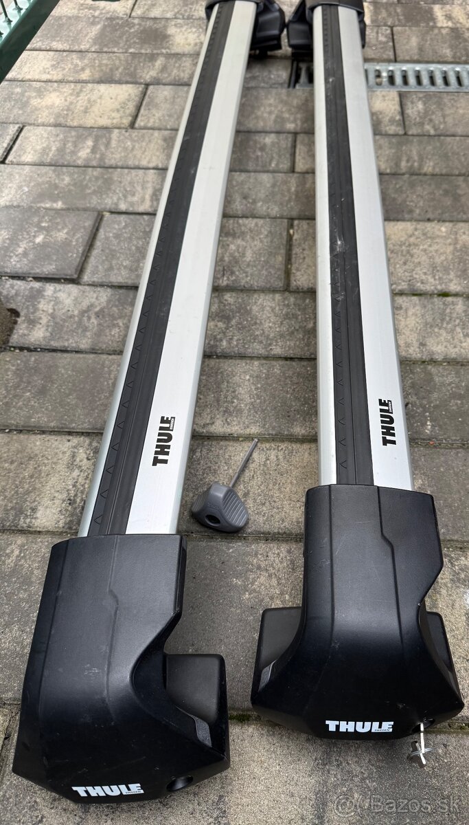 Priečne strešné nosiče na VW Arteon zn.Thule Wingbar