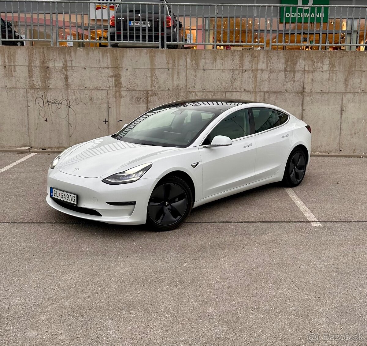 TESLA MODEL 3 LONG RANGE