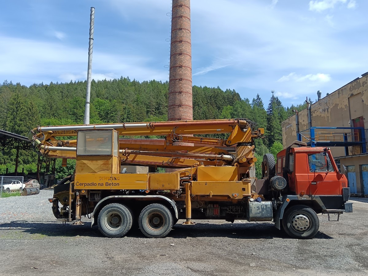 TATRA 815 BETONPUMPA SCHWING 32 M