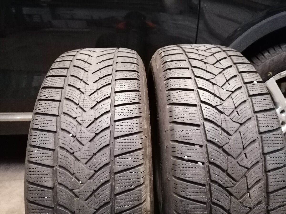 Predám 2 zimné pneumatiky 235 /60 r18