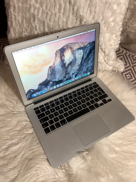 Macbook air 13" ako novy