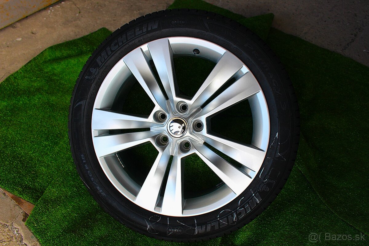 18"--ORIGINAL--ŠKODA--KAMIQ--MYTIKAS--5x112 R18--LETNA SADA