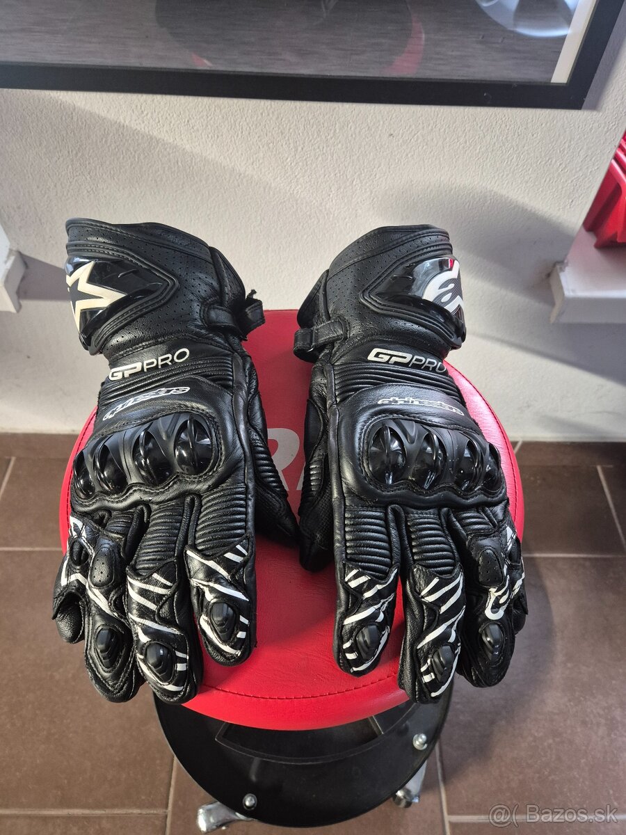 PREDÁM ALPINESTARS GP PRO R3 BLACK RUKAVICE