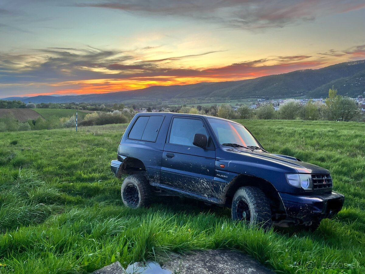 MITSUBISHI PAJERO II 2003