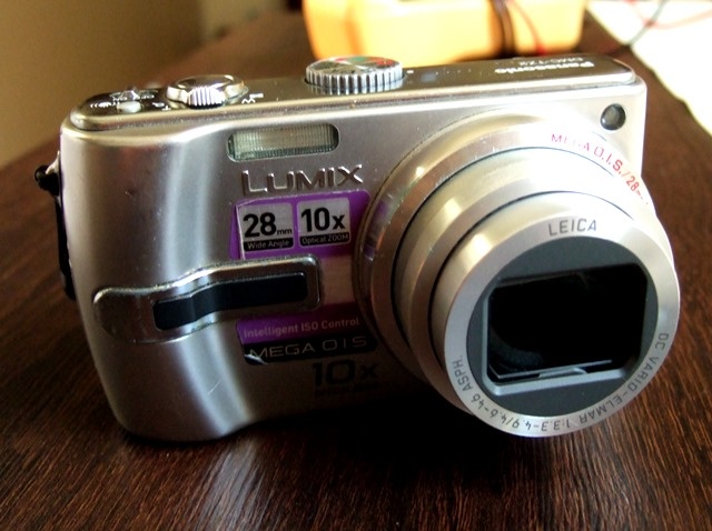 Panasonic DMC-TZ2, OLYMPUS VR-320,  Panasonic....