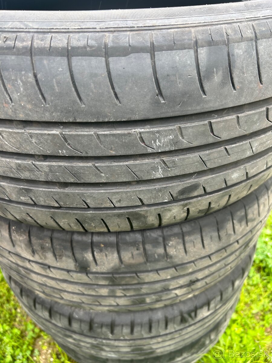 Letne pneu 215/55 r17