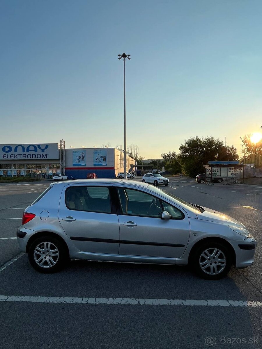 Predám Peugeot 307, ročník 2005, diesel 1.6