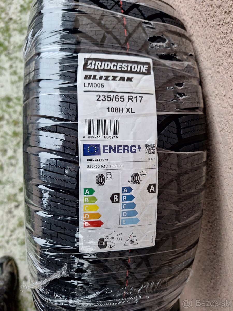 Bridgestone Blizzak LM005 235/65 R17 108H XL