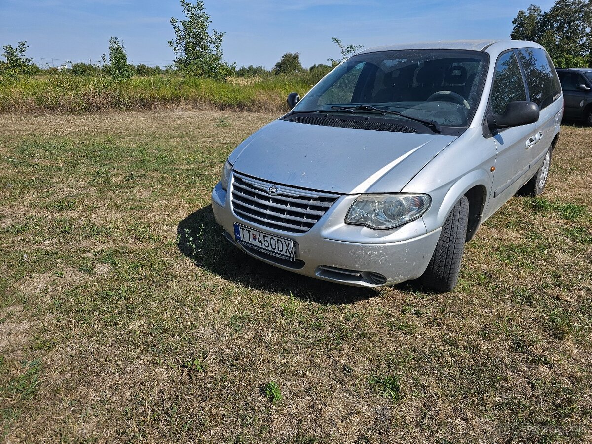 Predám Chrysler Voyager 2,5 crdi ,7 miestne