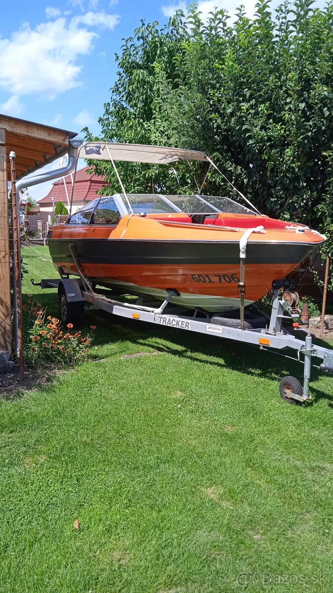 Predávam motorový čln Bayliner Capri