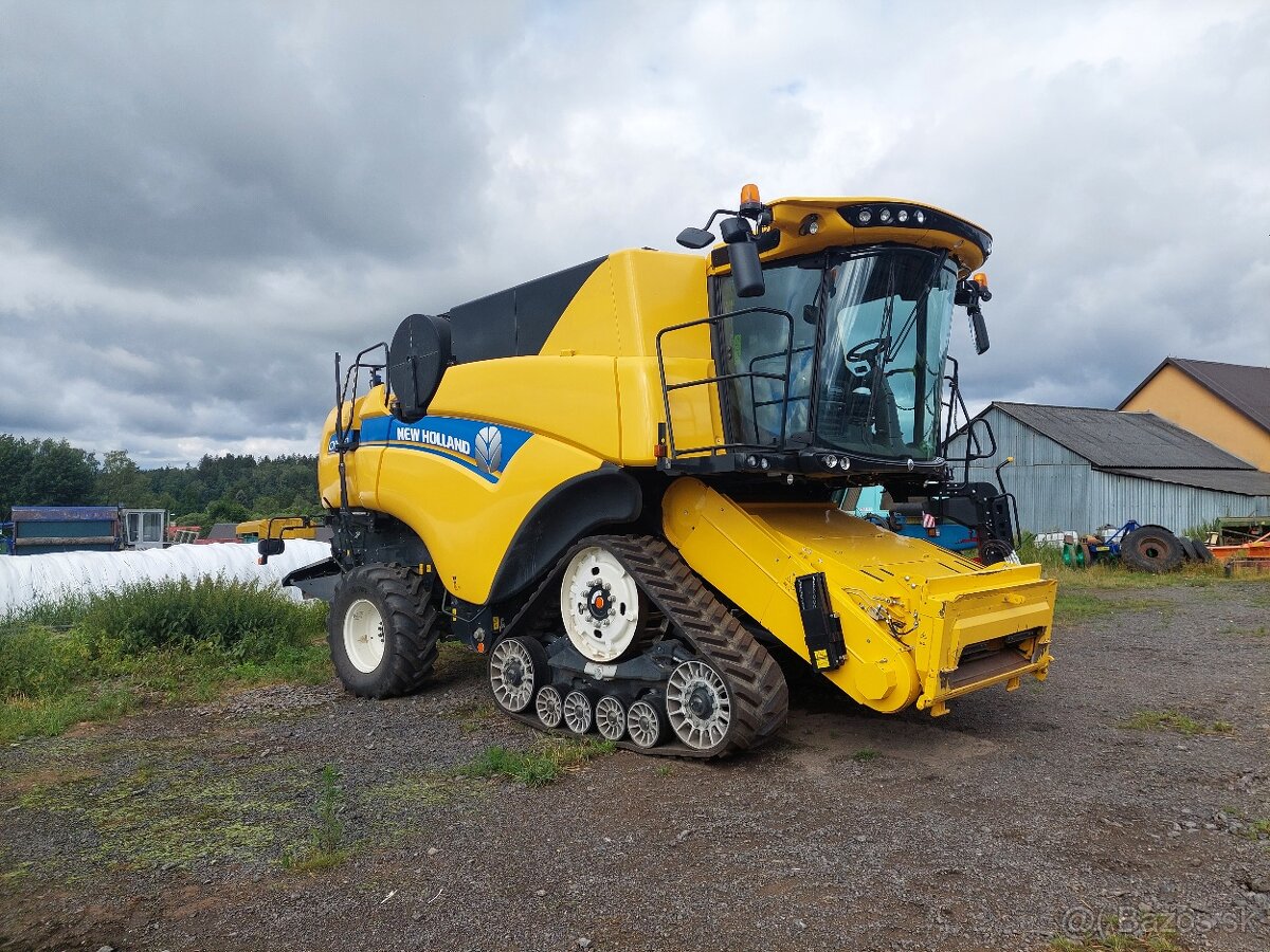 Kombajn New Holland CX 8.80 Track