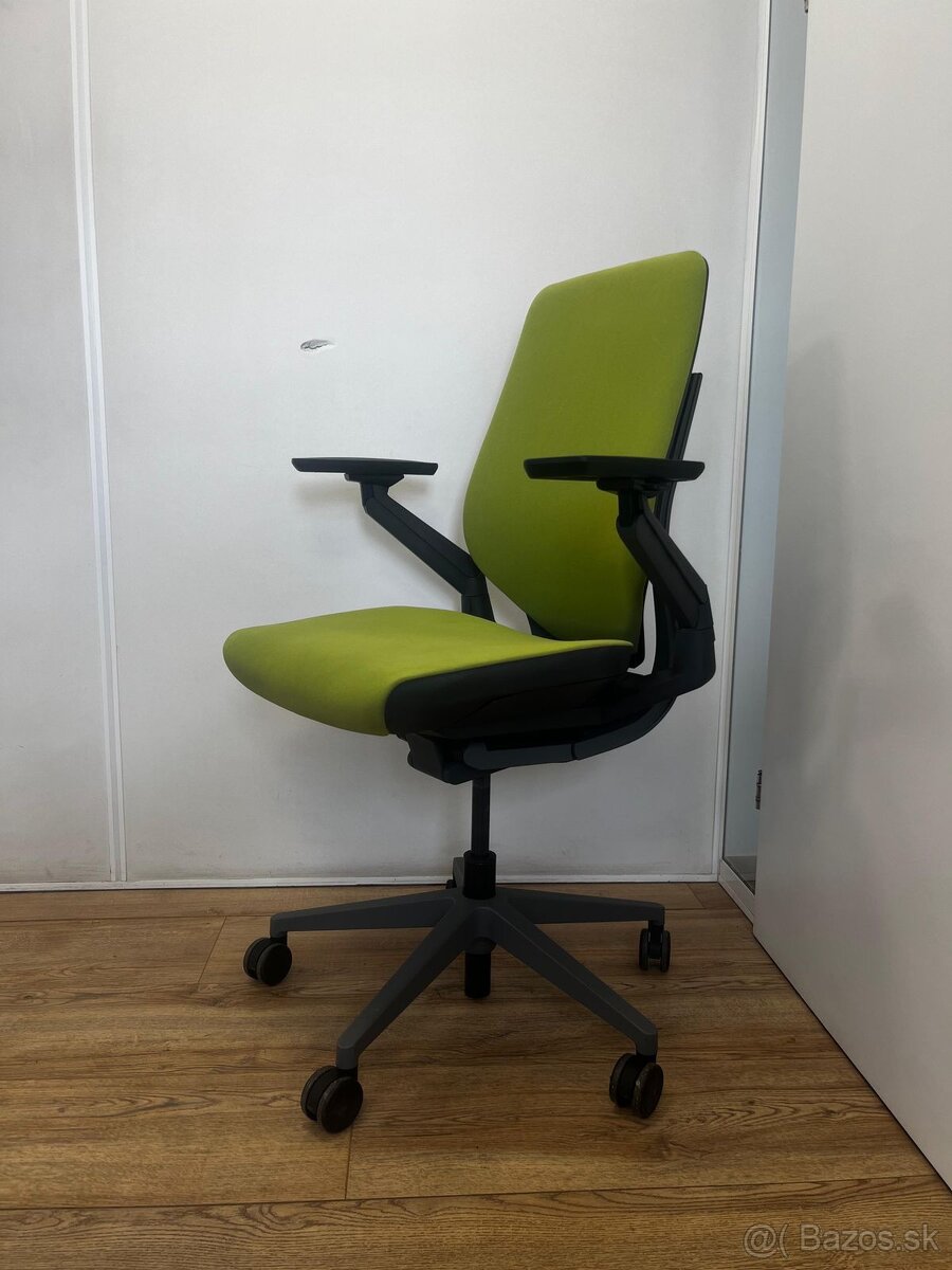 Steelcase Gesture Green