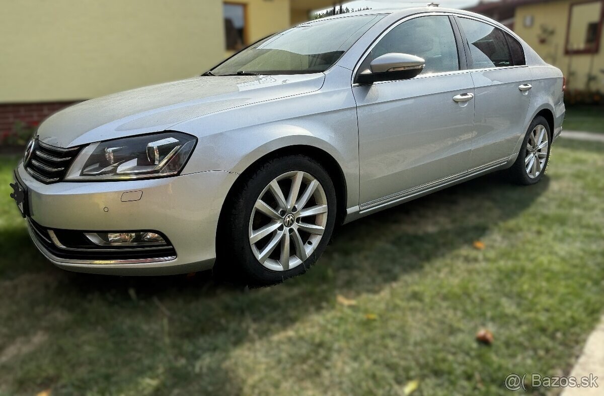 VOLKSWAGEN PASSAT SEDAN 4motion