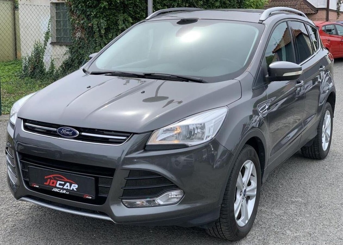 Ford Kuga 2.0TDCi 4x4 KŮŽE ALU PŮVOD ČR nafta manuál 103 kw