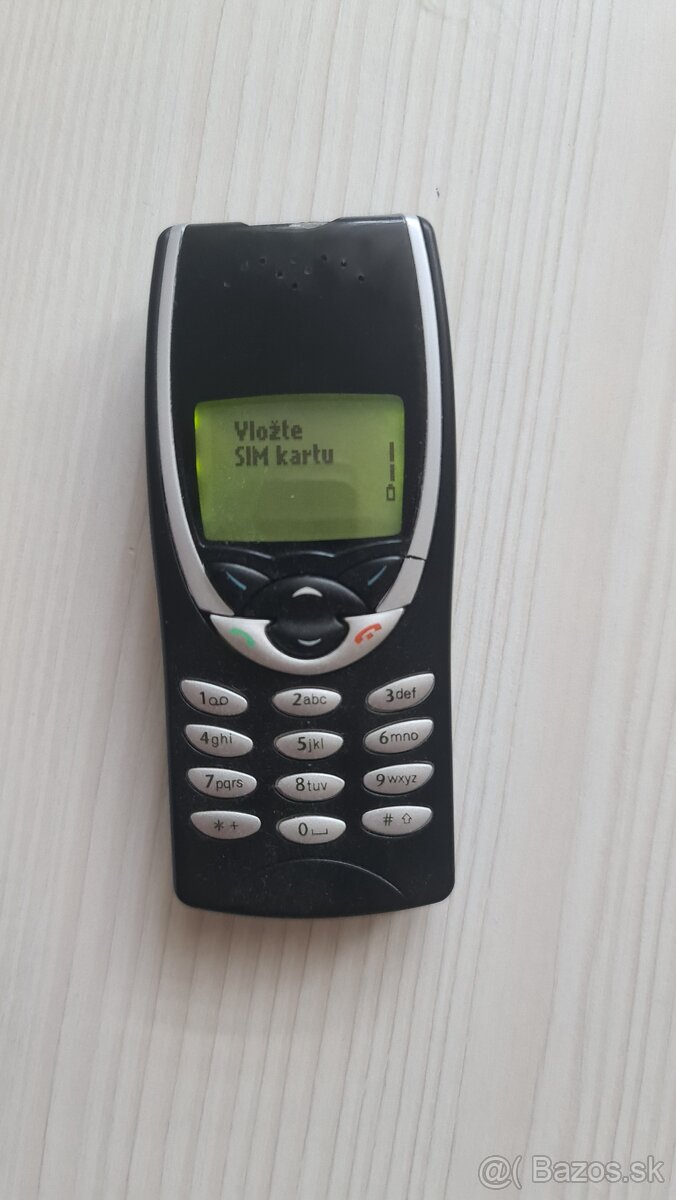 Nokia 8210