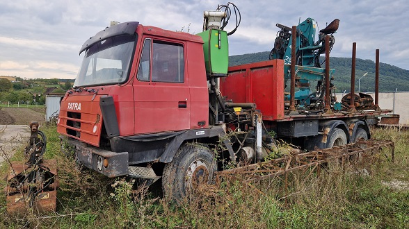 Predám TATRA 815 valník s hydraulickou rukou