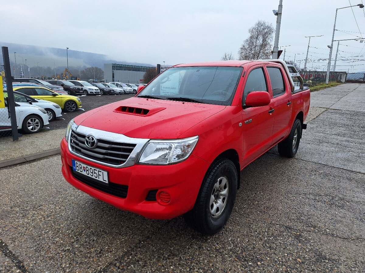 Toyota Hilux SC 2.5 I D-4D Terra