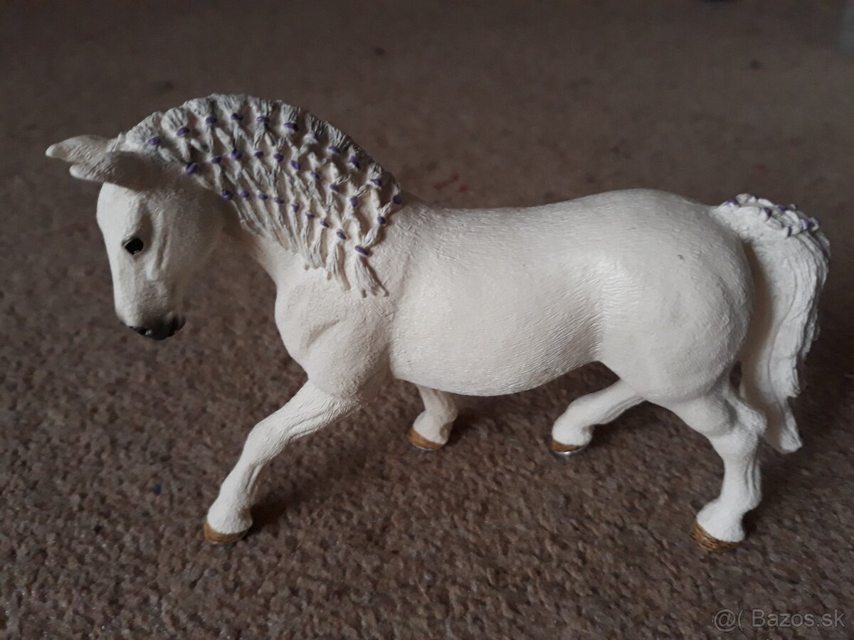 Schleich kone