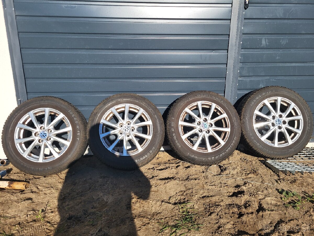 Hliníkové disky VW +zim. pnematiky 185/65 R15