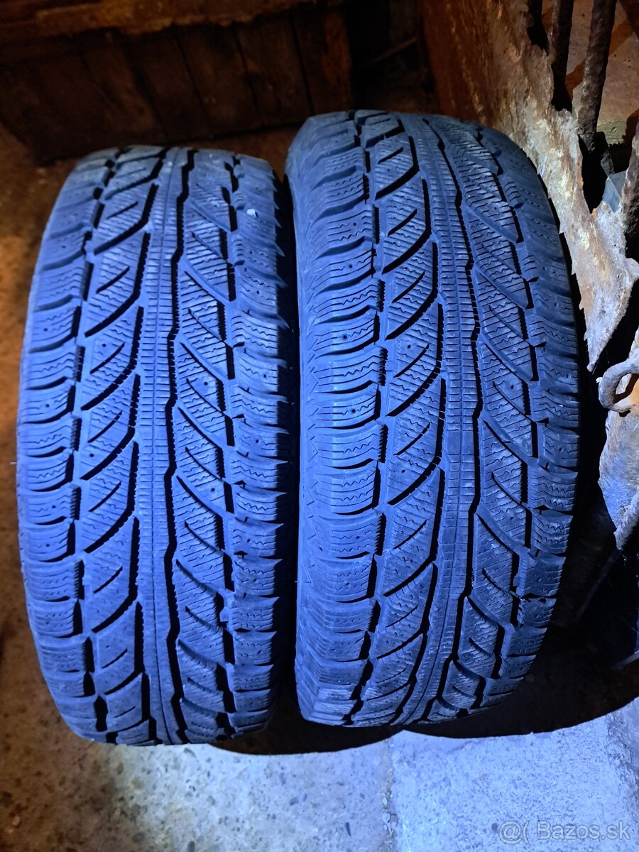 Zimne 235/70 R16